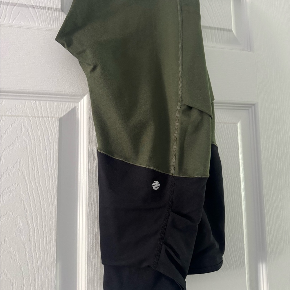 Z by Zella Green 7/8 Leggings